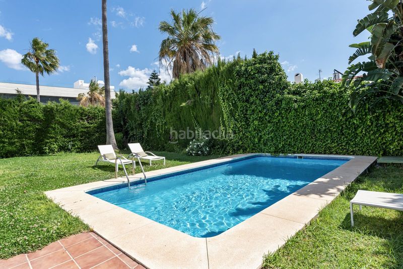 Foto ef8fbe8e-fa91-4e6a-87fb-f2d9d9c2ce54. Casa a Los Naranjos Marbella