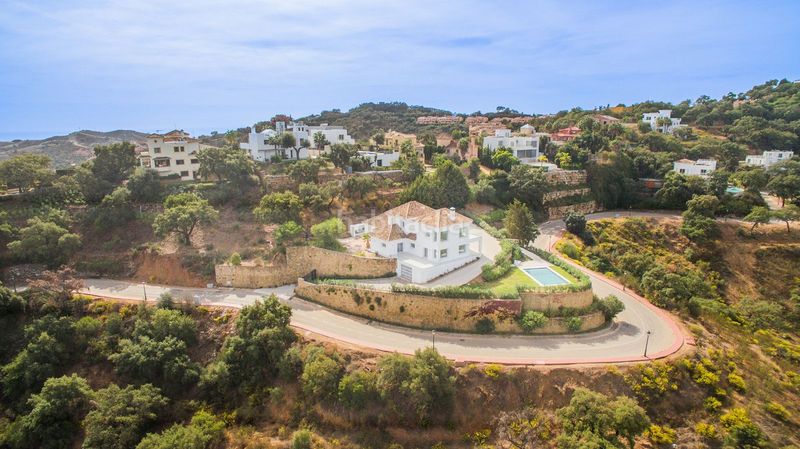 Foto d4ffb174-e49c-4238-9419-13c67c6b9651. Casa amb piscina a Santa María Marbella