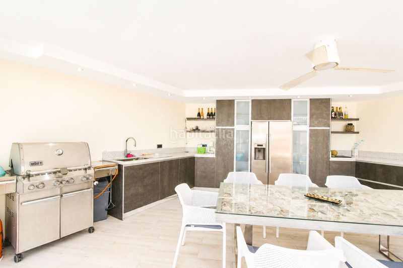 Foto 4ba39901-363c-481e-a0e1-68337e810116. Casa amb piscina a Elviria Marbella