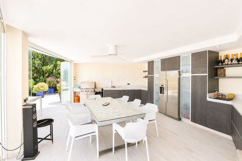 Foto 84380a2f-b916-48b5-b2d8-24fd3fb8f888. Casa amb piscina a Elviria Marbella