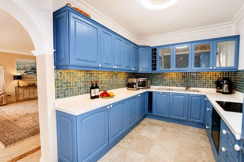 Foto e4f9a244-b2c9-471b-a608-1f9f4b573165. Casa amb piscina a Elviria Marbella