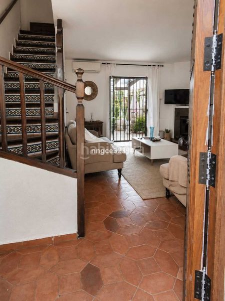 Foto 03352191-62a2-4114-985a-2d2c3a9ab0b4. Casa a Los Naranjos Marbella