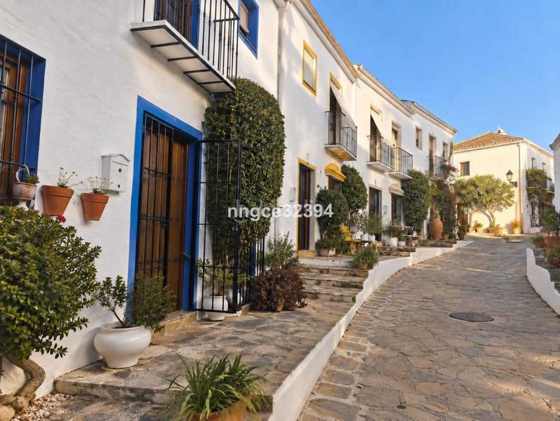 Foto 240efa20-d0ed-4486-b058-96ca26c44914. Casa a Los Naranjos Marbella