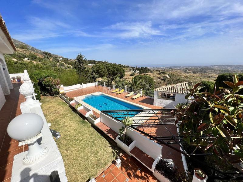 Foto 890de423-f4ca-4adb-9e78-1476e90e3271. Chalet with heating pool in Mijas pueblo Mijas