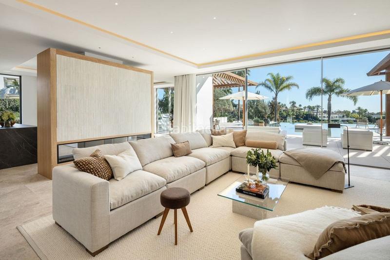 Foto 135fd4db-7e3c-4a56-b12f-e819b3317089. Chalet en Los Naranjos Marbella