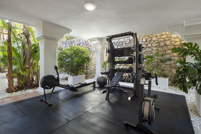 Foto f8d75288-c377-448d-aaf1-782fc22add56. Chalet avec piscine dans Aloha Marbella