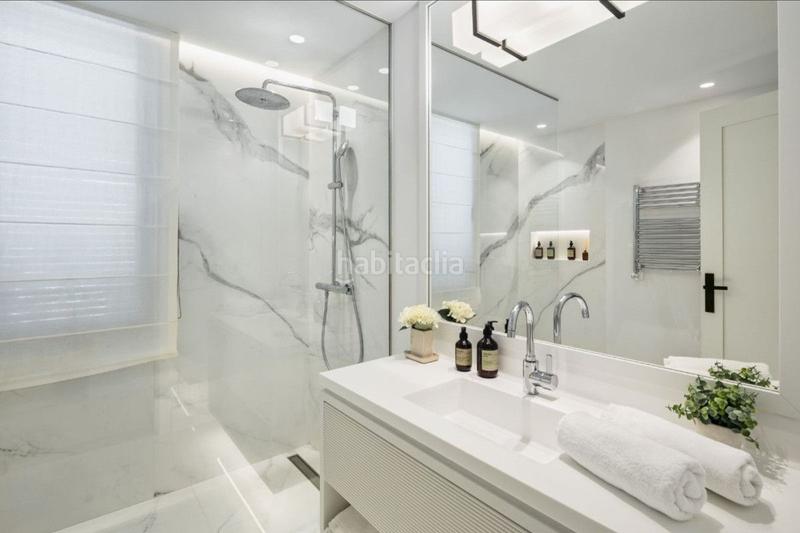 Foto 07f00d60-2a3c-4d6e-a585-b1d99477ebe9. Chalet mit pool in Los Naranjos Marbella