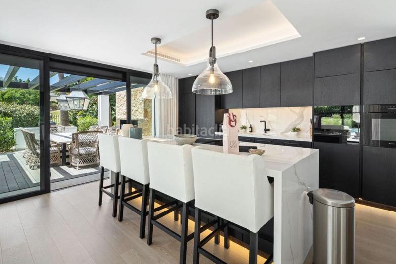 Foto e4778118-6245-404b-a6a2-b4d6f64e47af. Chalet mit pool in Los Naranjos Marbella