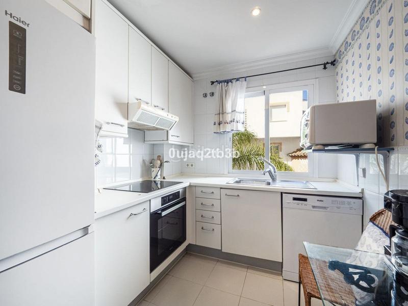 Foto a5442de5-5da5-46f3-b1d9-505353155d46. Apartament amb piscina a Puerto Banús Marbella