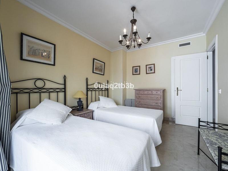 Foto c6336d87-23da-45fb-8204-768372eca57c. Apartament amb piscina a Puerto Banús Marbella