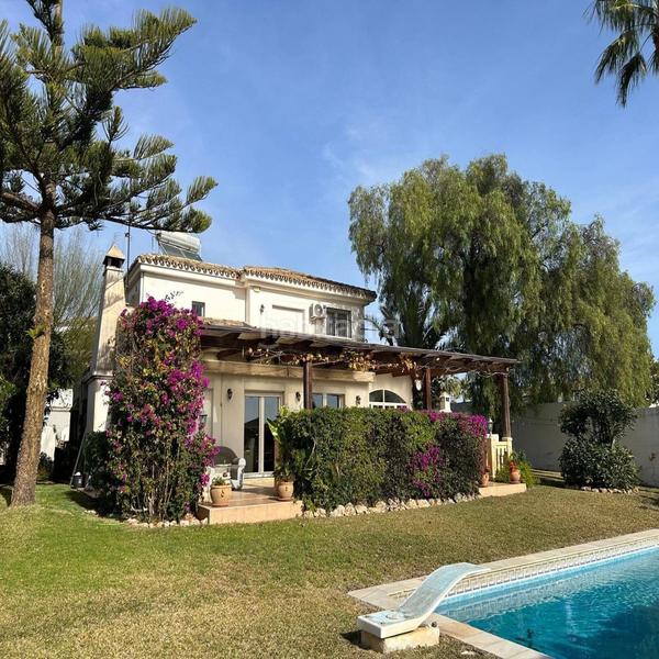 Foto 61315a5a-edd1-4638-9b0e-555182381ca9. Chalet en Calahonda Mijas