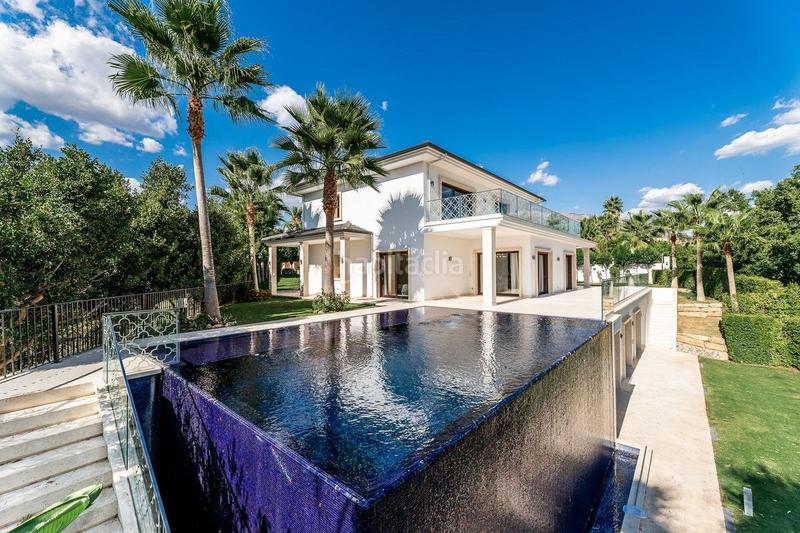 Foto f0d358b9-7880-4915-a58b-f66616d4a2b9. Chalet mit heizung pool in Los Naranjos Marbella