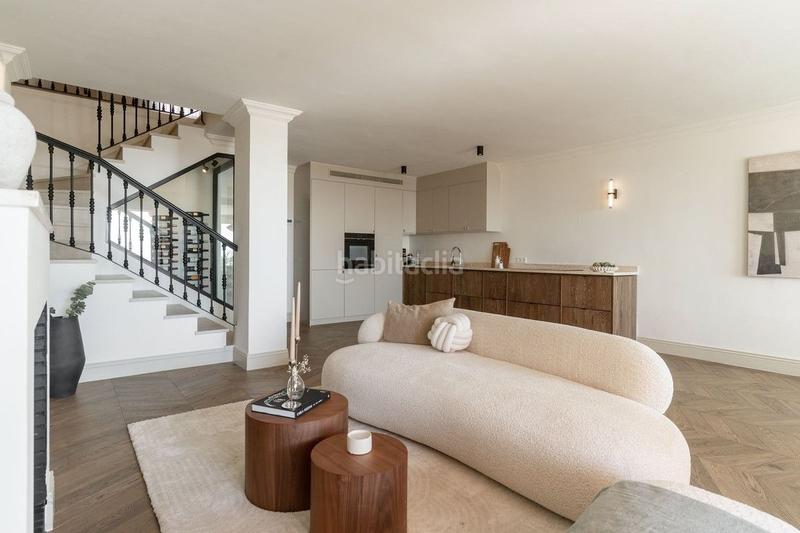 Foto fce5bb82-d54f-43b1-9a79-52f71e8f373a. Zweistöckige wohnung mit heizung pool in La Quinta Benahavís
