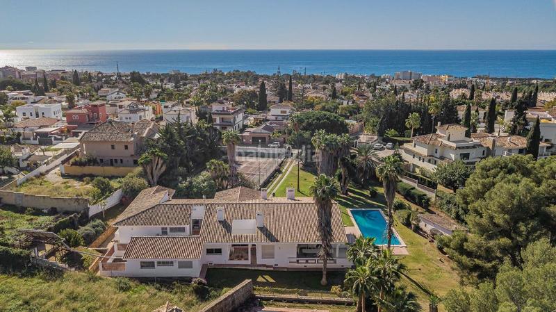 Foto adb6ca43-b263-45bf-a3da-d189f4b20633. Chalet en Divina Pastora Marbella