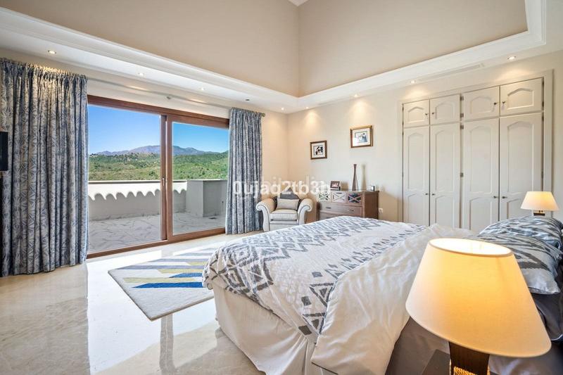 Foto 25af8a75-cda8-43c9-b9d1-30969d8c1b15. Chalet en Montemayor - Marbella Club Benahavís