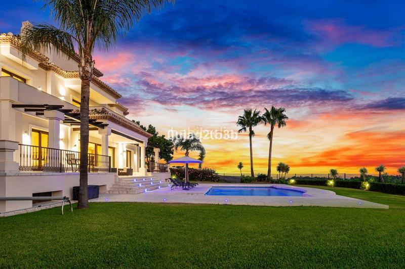 Foto e8de4f77-f54c-4a21-8e0a-49ffafce881a. Chalet avec piscine dans Montemayor - Marbella Club Benahavís