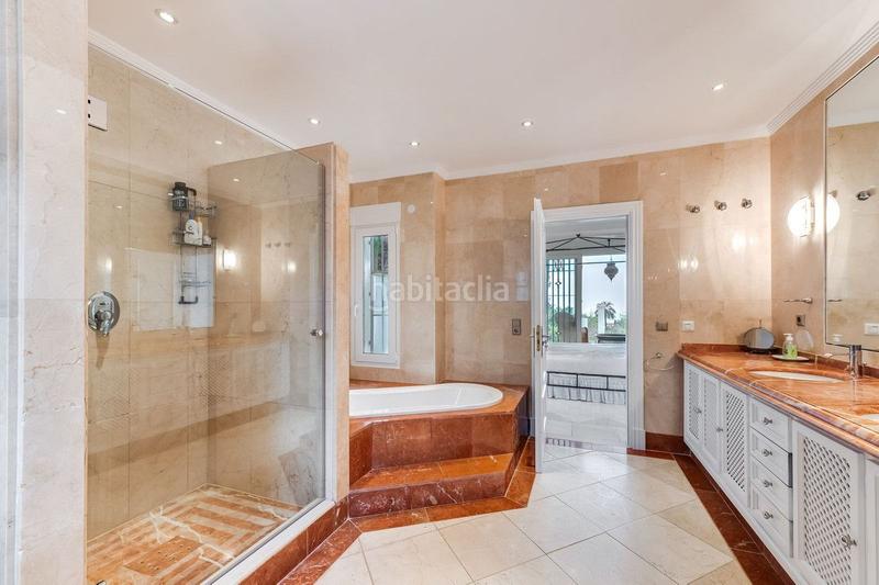 Foto 3aa5308e-5a63-429e-9354-3788acf5688a. Chalet en Divina Pastora Marbella