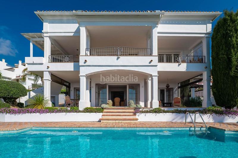 Foto 5b8f5ebe-30b7-42a1-b85d-0980e6ba5889. Chalet en Divina Pastora Marbella