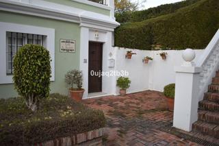 Country house in Aloha