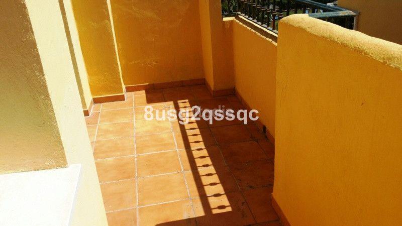 Foto 1b9042c0-25d4-489c-81ba-52aaf1736218. Casa a schiera con piscina in Los Llanos Estepona