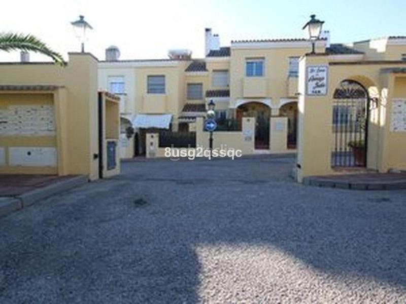 Foto 56ad908c-7749-4e35-a8ff-2de251e39527. Casa a schiera con piscina in Los Llanos Estepona