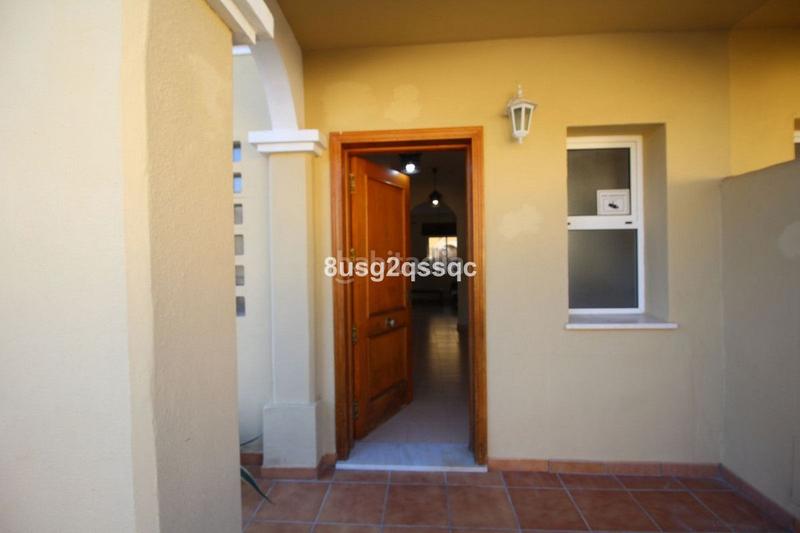 Foto 5c83a474-b1ec-42bc-8dfb-0cd5c0e164af. Casa a schiera con piscina in Los Llanos Estepona