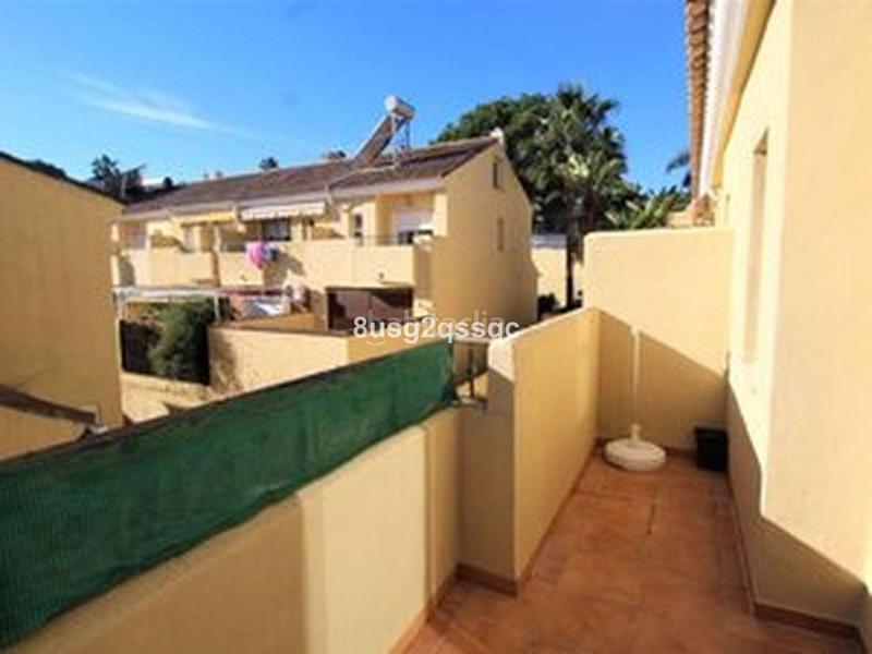 Foto e80b35aa-8e0a-4f65-a811-3e4f7f44ad4f. Casa a schiera con piscina in Los Llanos Estepona