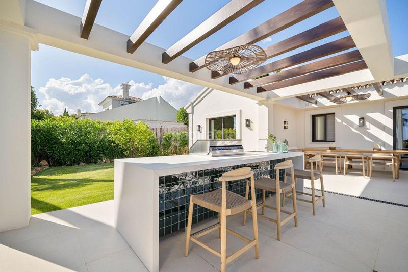 Foto cb991d8d-4c61-4e54-ac6e-7c384f4afbf7. Chalet with heating pool in Centro Histórico Málaga