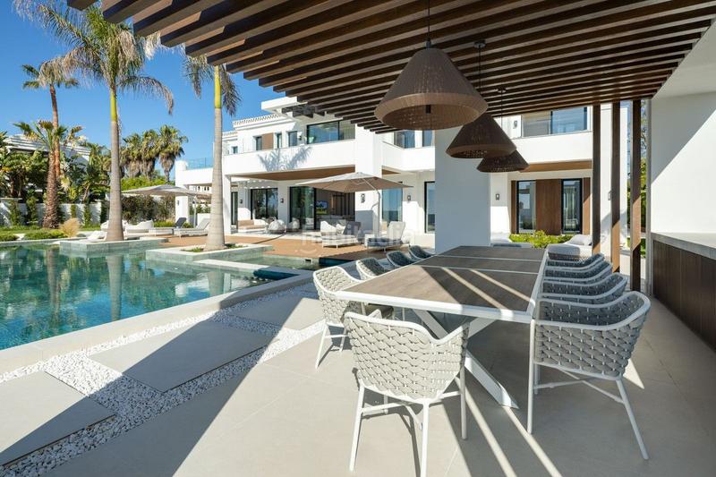 Foto f5796880-786c-482b-ba14-0e6a7ce478ee. Chalet en El Faro Cullera