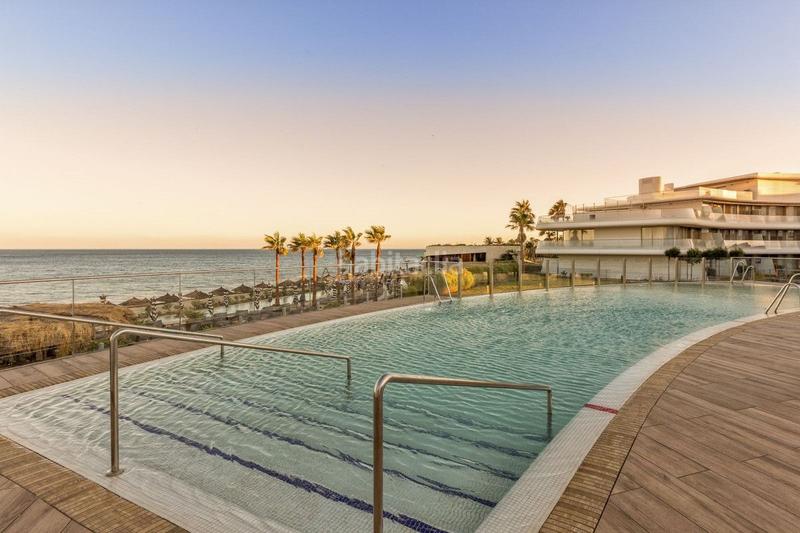 Foto 09dcbfca-a927-415c-bb49-c3ca861058b4. Apartment with heating pool in Guadalobón Estepona