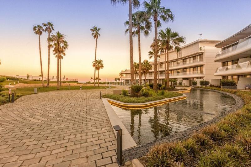 Foto d8b2940c-02c2-4b3f-922f-4bc9237d3fbf. Apartment with heating pool in Guadalobón Estepona