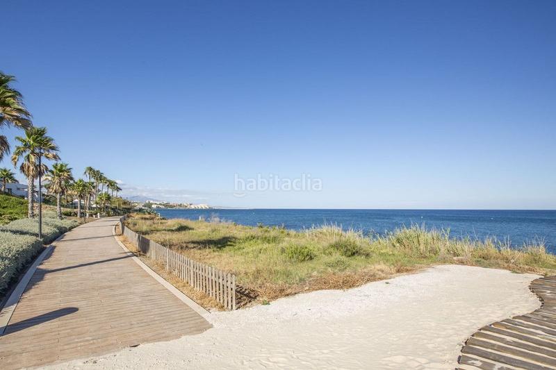 Foto f074806e-97d9-4142-8123-a459edbae0fa. Apartment with heating pool in Guadalobón Estepona