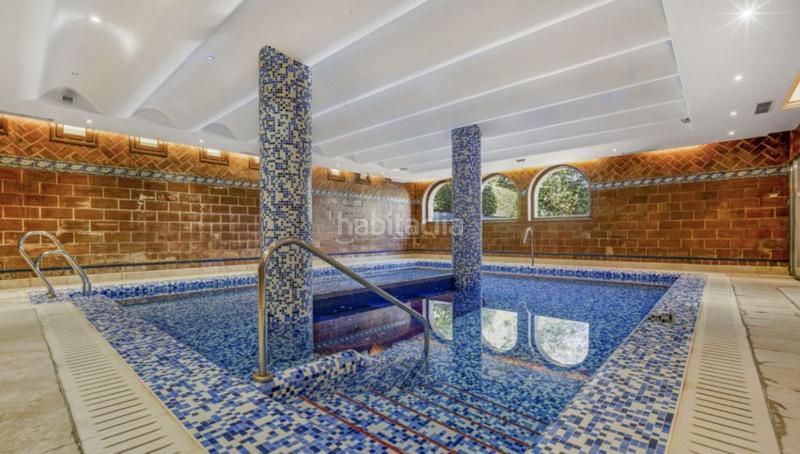 Foto 4d2a0f57-56a3-4703-8a30-a6843b1d4431. Dúplex amb piscina a lomas de Marbella club Marbella