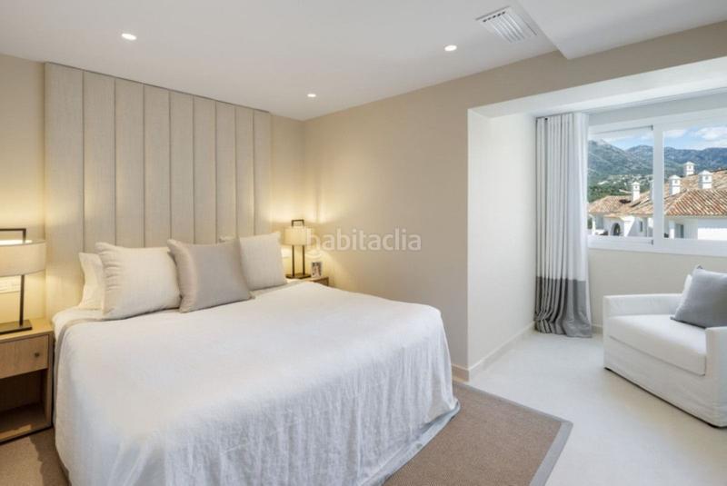 Foto e0184615-0b39-44f2-b715-6b810b65d581. Zweistöckige wohnung mit pool in lomas de Marbella club Marbella