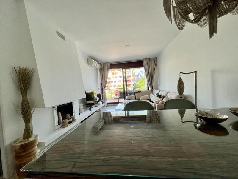 Foto d79e63fa-cf04-46e0-a523-432bf03f3618. Penthouse with heating pool in Los Flamingos Benahavís