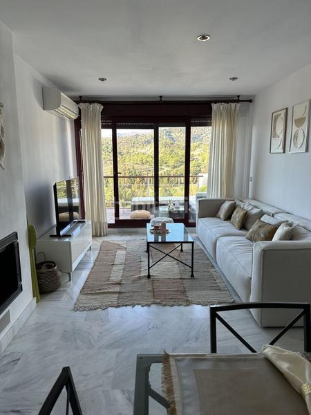 Foto cf13f8d2-a3b9-492d-826b-546fe87f8017. Appartement mit heizung pool in Los Flamingos Benahavís