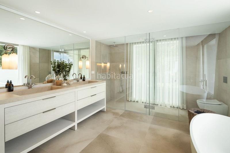 Foto 753f3a97-aa3c-42b9-8fa1-d67cebbbc3b3. Chalet en Divina Pastora Marbella