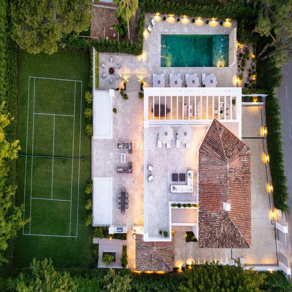 Foto cbb96205-73f1-417f-a8b9-cdb9ac3d598d. Chalet en Divina Pastora Marbella