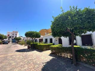 Casa adossada a Centro