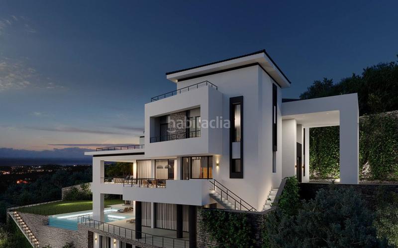 Foto 2d141d5d-6b6e-462d-9269-e58b2bd9b87a. Chalet avec piscine dans Guadalmina Baja Marbella