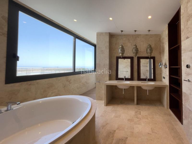 Foto dd34a0ad-c8ff-4c17-937f-12044678cc86. Chalet con piscina in Guadalmina Baja Marbella