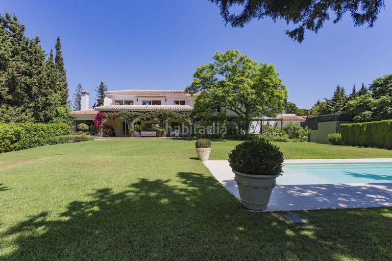 Foto 3cdaa715-1cd4-49e1-aee3-f6ef4fe95729. Chalet con piscina in Calahonda Mijas