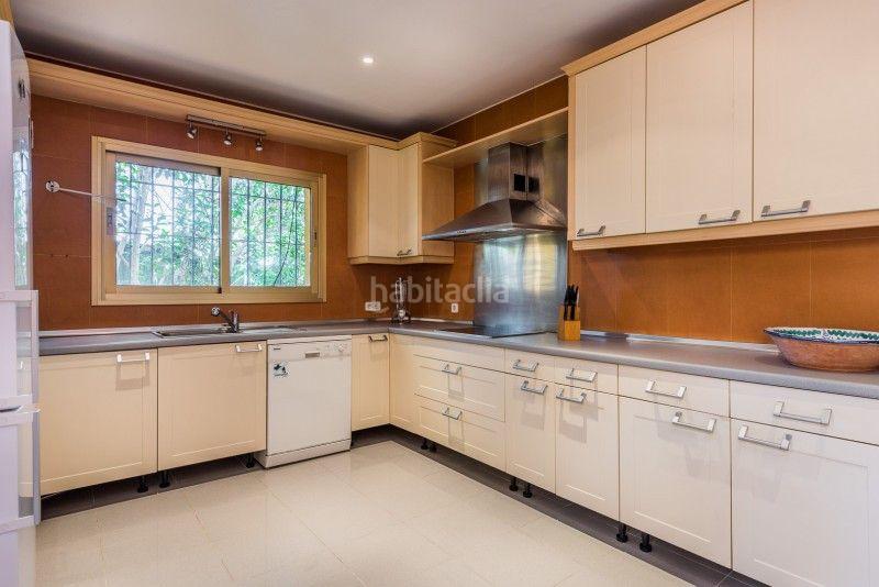 Foto c9f3d516-0d8c-4da1-bdfa-a61322a86cd4. Chalet en El Rosario - Ricmar Marbella