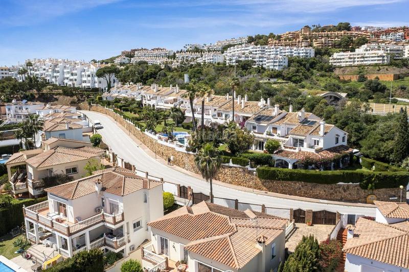 Foto ad91ef06-0db1-43c6-837b-7089622d3b49. Casa en Calahonda Mijas