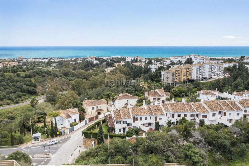 Foto eb68cff8-ad9b-44c1-a12a-508b3e311910. Casa en Calahonda Mijas