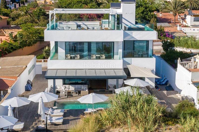 Foto 9e4fcef1-83dd-43d4-a56d-43b2cbb2ab94. Chalet en Costabella Marbella