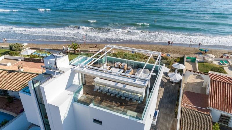 Foto cb5b628c-c7a9-4fa7-8beb-1eb72bb8cde7. Chalet en Costabella Marbella