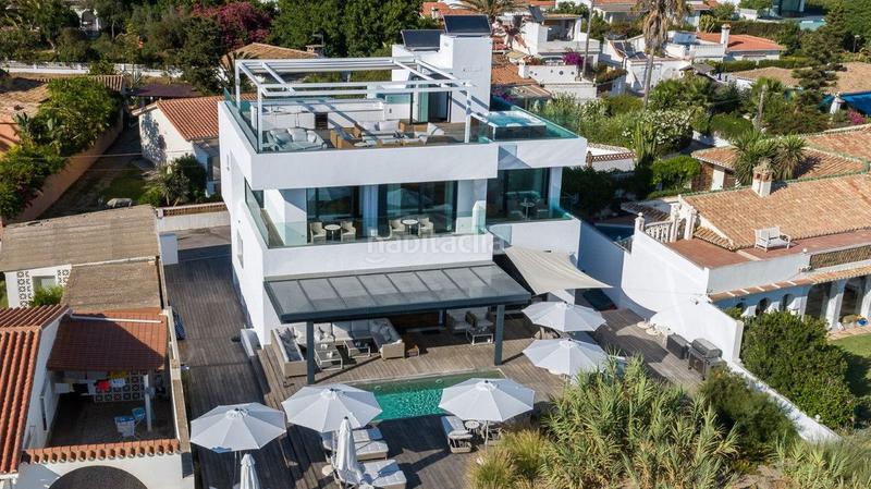 Foto 4ce216a7-a369-4b75-b47c-4fa2b3d1605a. Chalet con piscina in Costabella Marbella