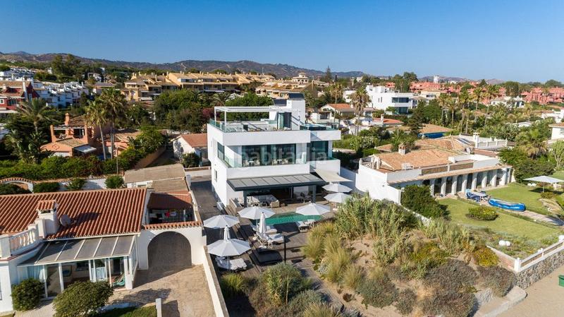 Foto d4dac6b0-b72b-4cab-bb53-31fa7b185a3d. Chalet con piscina in Costabella Marbella