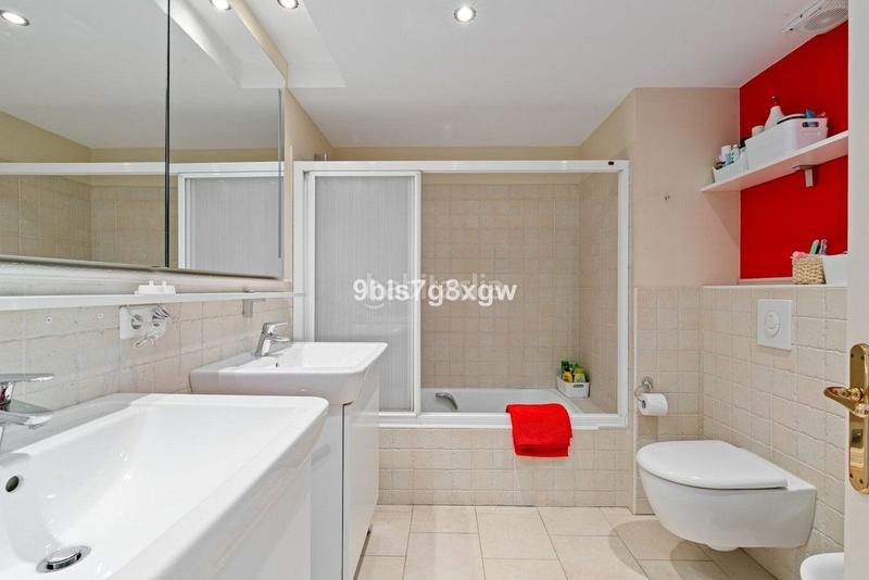 Foto 9eace440-c962-4839-b15d-8e9f4bbfddca. Apartamento en Santa María Marbella